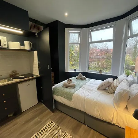 Deluxe Centrally Located Studio Apt In Manchester Exterior photo
