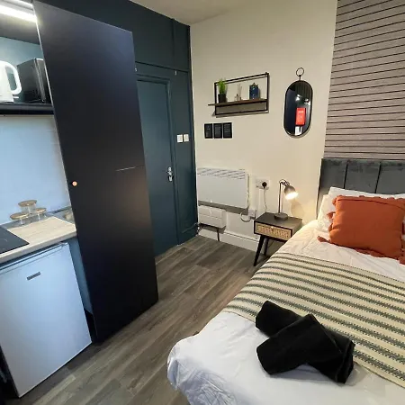 Deluxe Centrally Located Studio Apt In Manchester Exterior photo