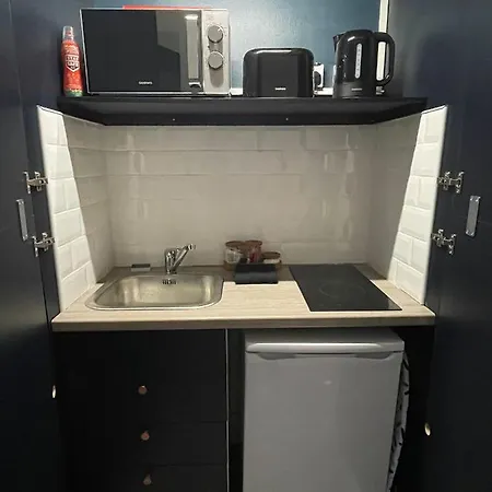 Deluxe Centrally Located Studio Apt In Manchester Exterior photo
