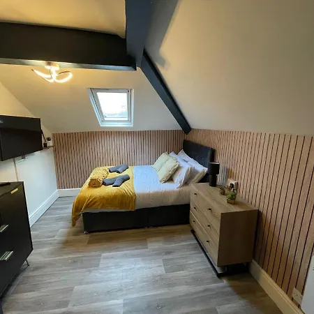 Deluxe Centrally Located Studio Apt In Manchester Exterior photo
