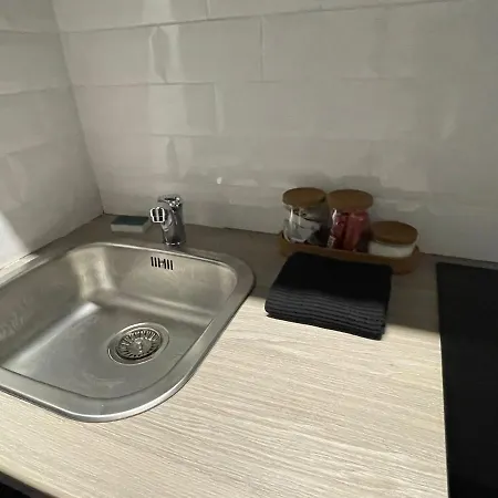 Deluxe Centrally Located Studio Apt In Manchester Exterior photo