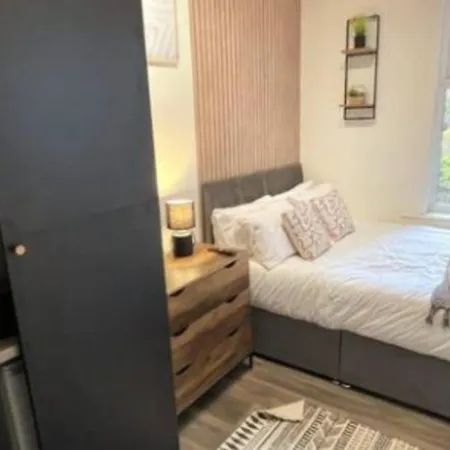 Deluxe Centrally Located Studio Apt In Manchester Exterior photo
