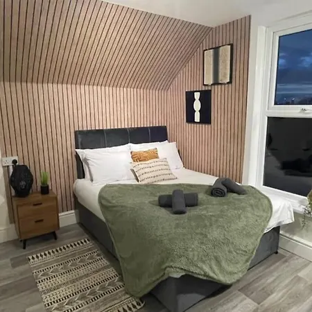 Deluxe Centrally Located Studio Apt In Manchester Exterior photo