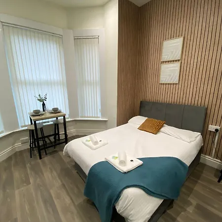 Deluxe Centrally Located Studio Apt In Manchester Exterior photo